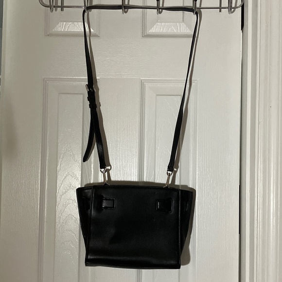 NWOT Michael Kors Hamilton traveler crossbody in black - Picture 2 of 8